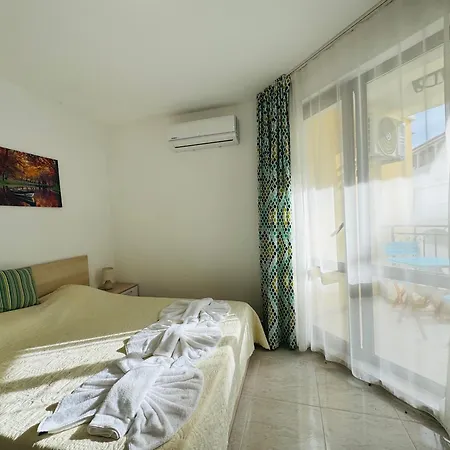 Horizon 34 'б-' Apartament Święty Włas